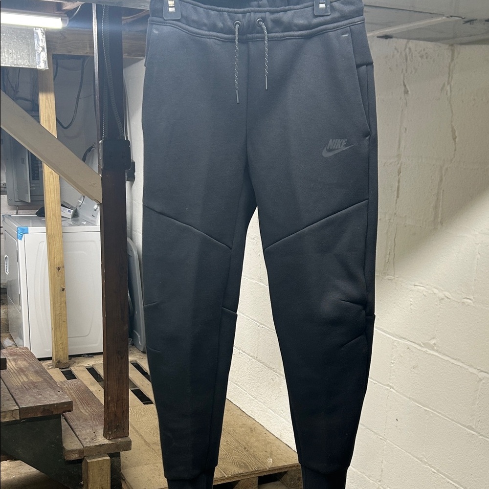 Nike Tech Kids Black Sweatpants